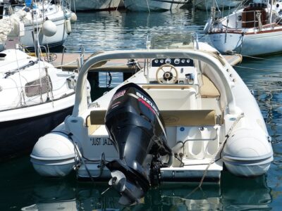 Boat Engine Service – Where to Service Your Boat Engine?