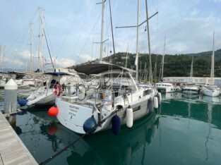 BENETEAU OCEANIS 41.1 Perfect Condition